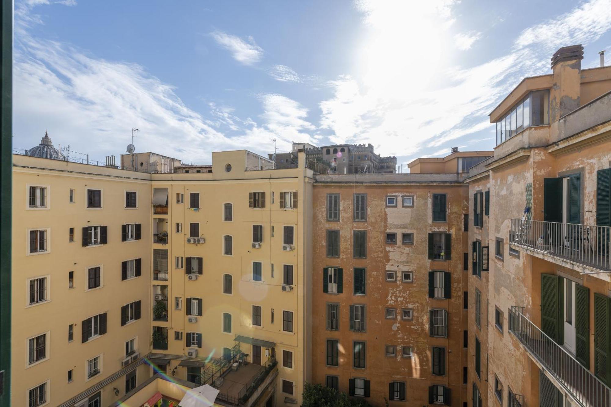 ローマ St Peter Twelve Bed & Breakfast エクステリア 写真